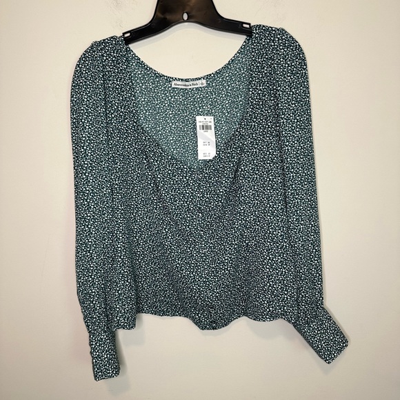 NWT Abercrombie & Fitch Floral Top Size L - Picture 3 of 14